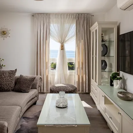 Luxury Azure Split