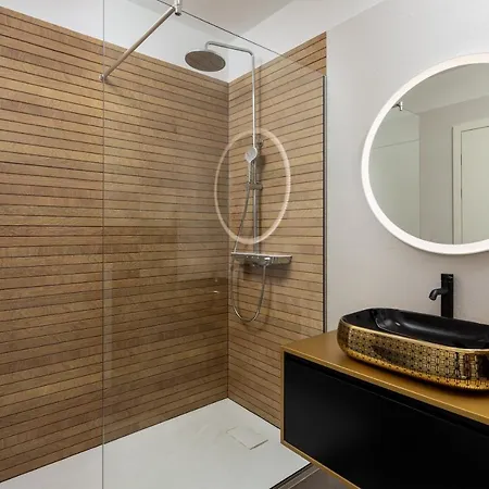 Luxury Azure Daire *