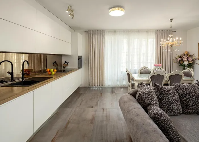 Luxury Azure سبليت